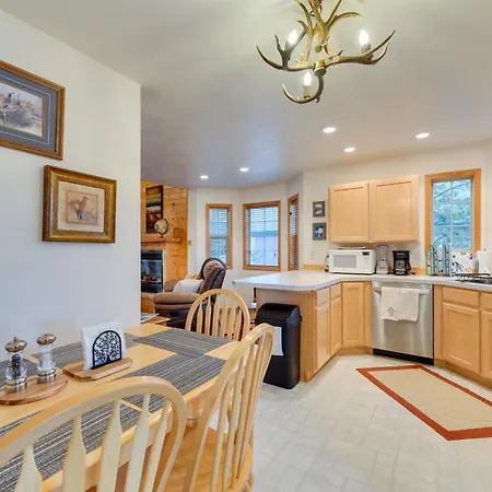 Quiet Island Park Family Home Near Yellowstone!